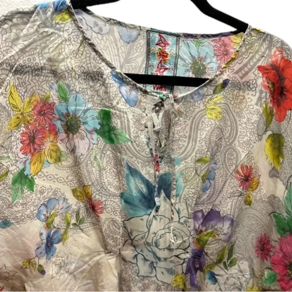 Johnny Was floral poncho size XS - Picture 6 of 9